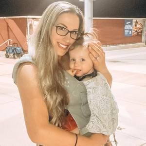 Meet your Posher, Kendra